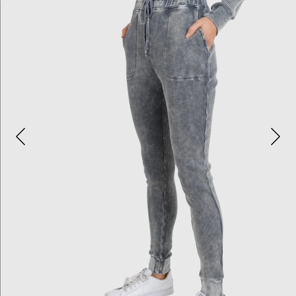 Mono B Waffle Mineral-Washed Joggers